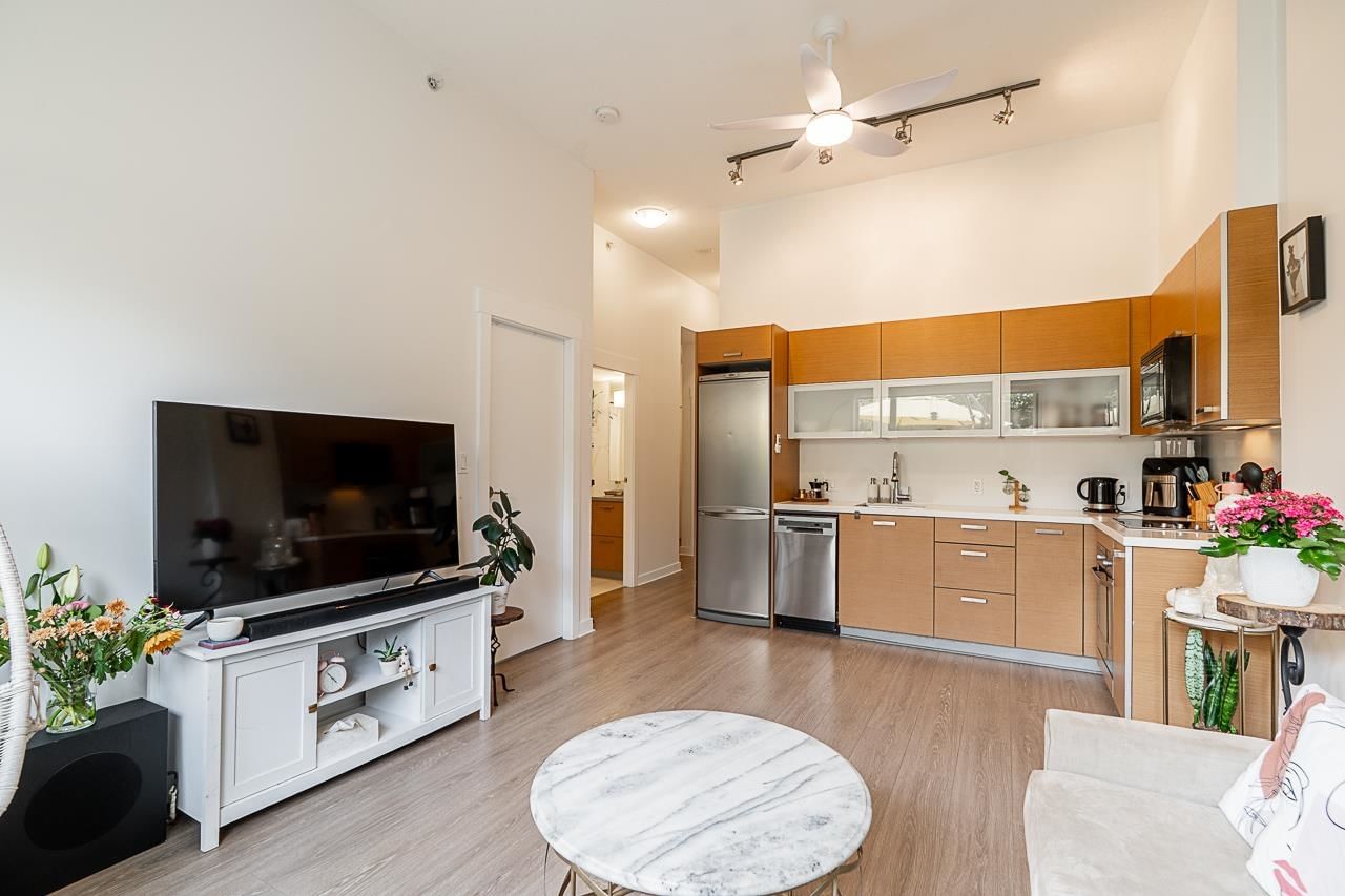 Listing Image 10
