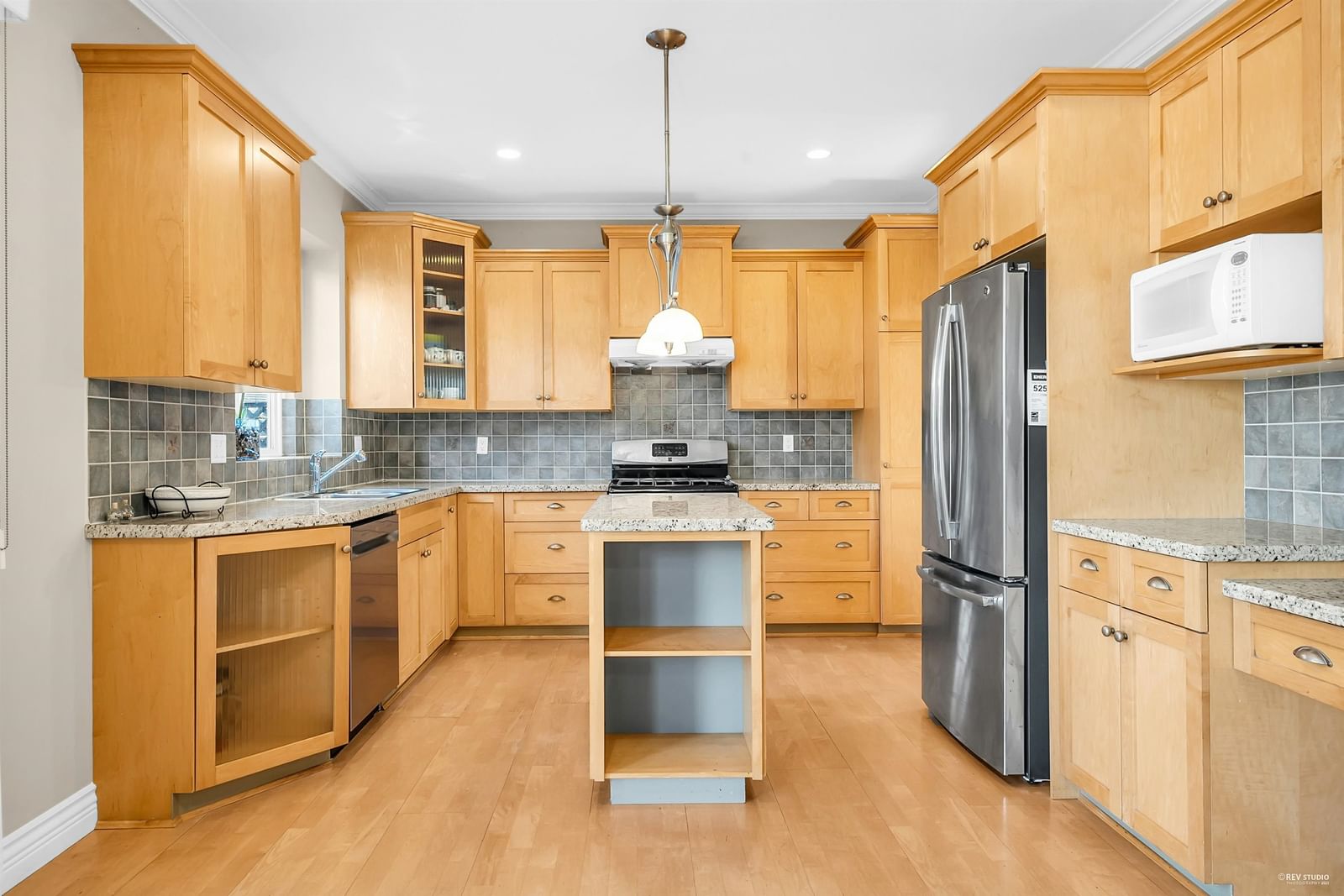 Listing Image 12