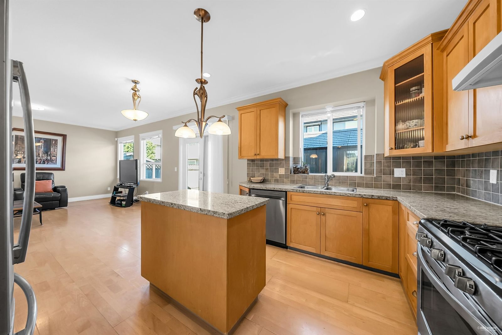 Listing Image 15