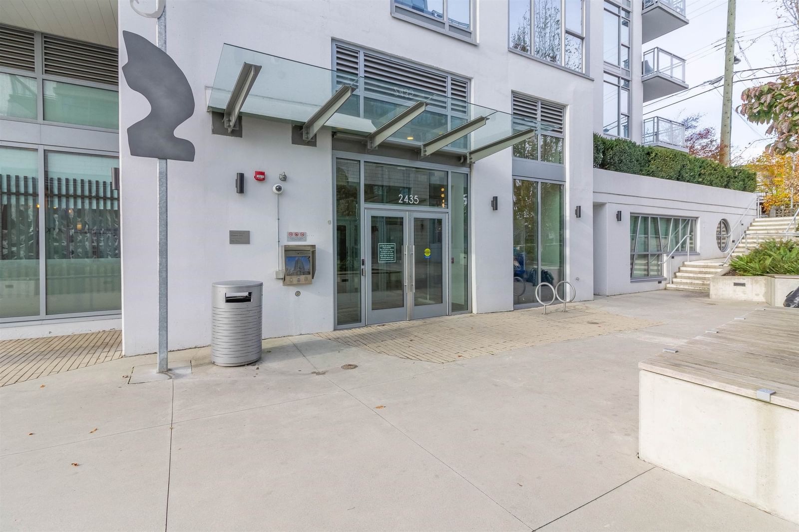 Listing Image 22