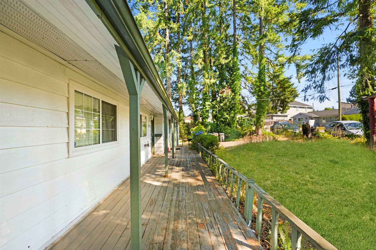 Listing Image 4