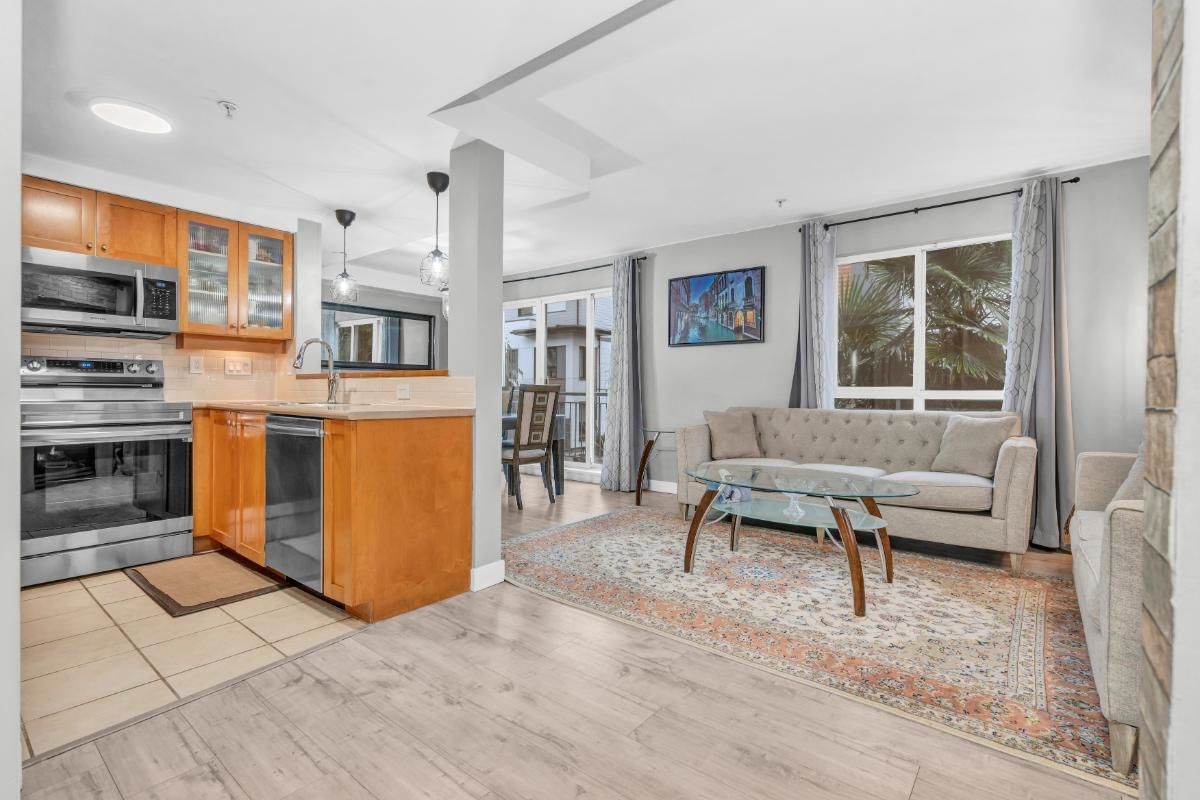 Listing Image 8