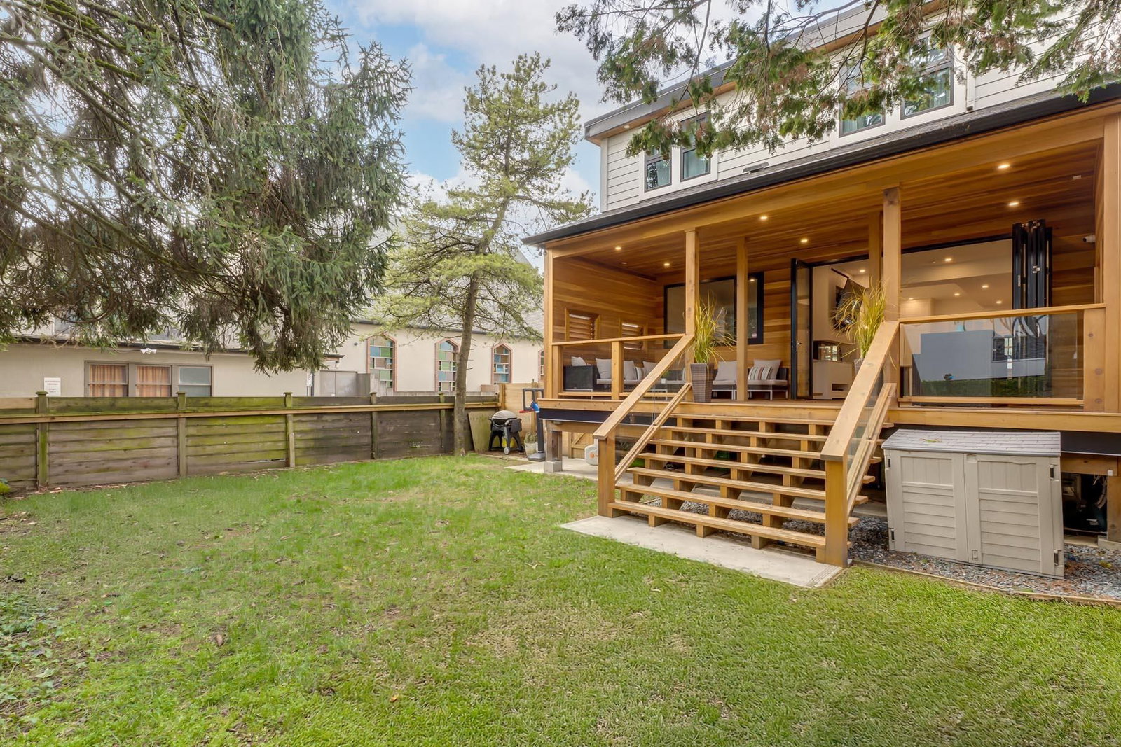 Listing Image 10