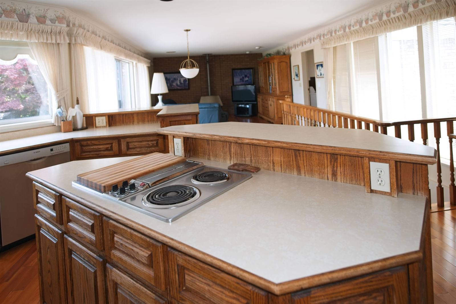 Listing Image 12