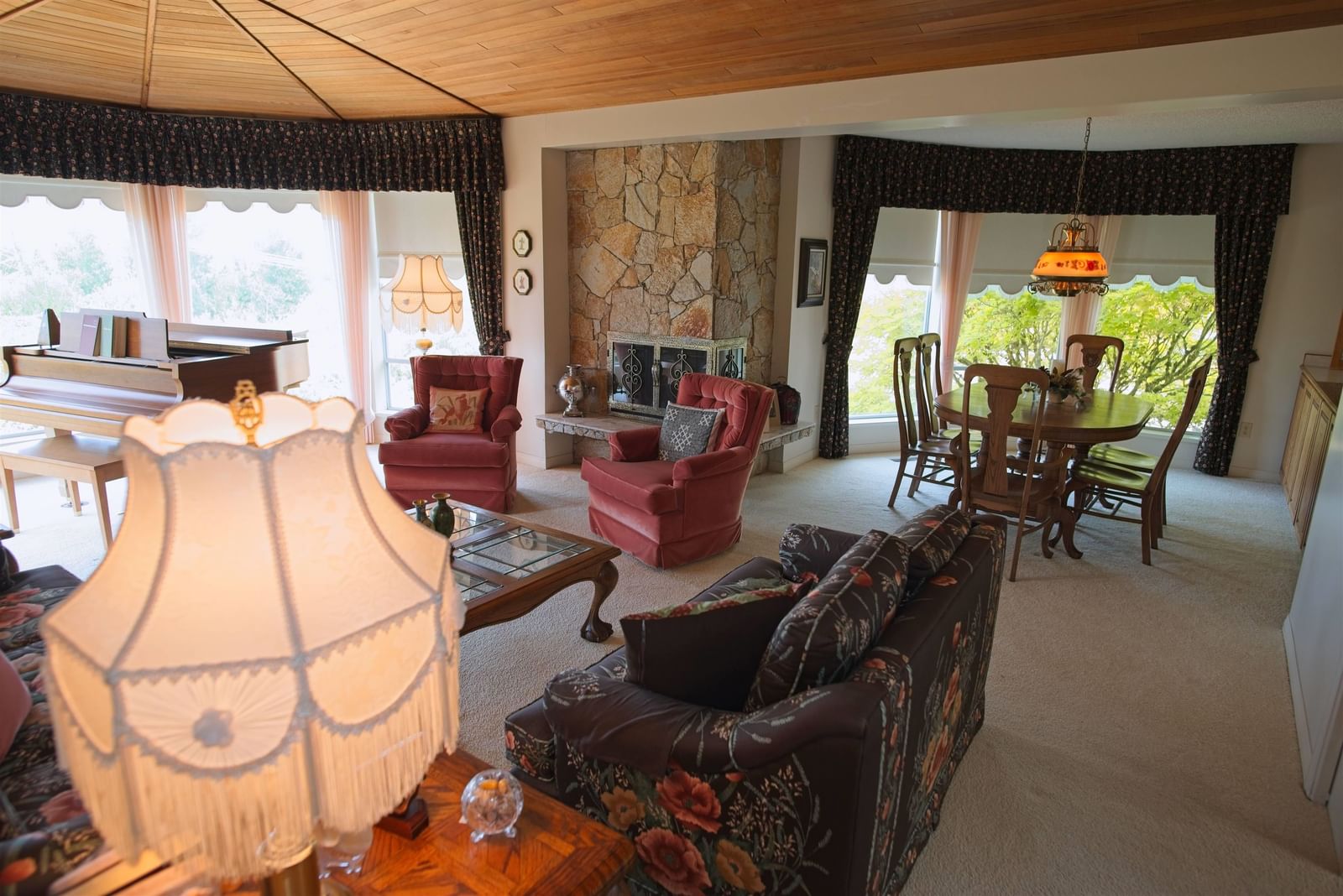 Listing Image 8
