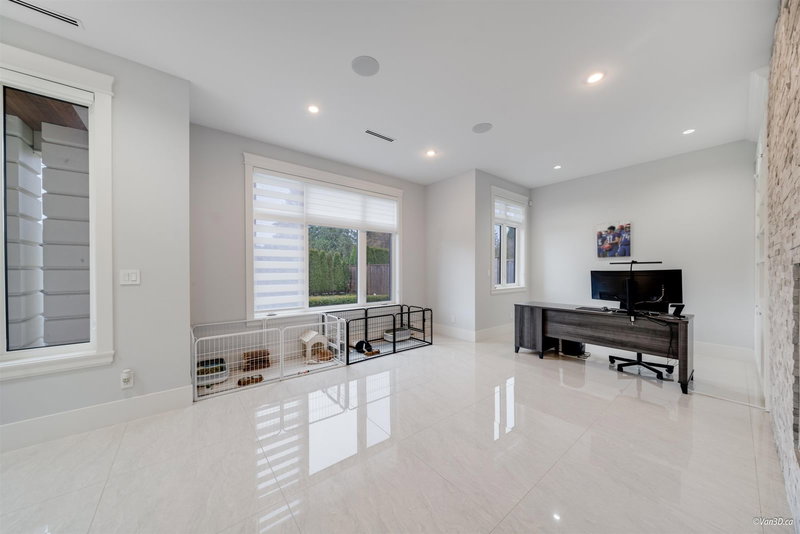 656 Blue Mountain Street, Coquitlam, V3J 4R6 | Image 3