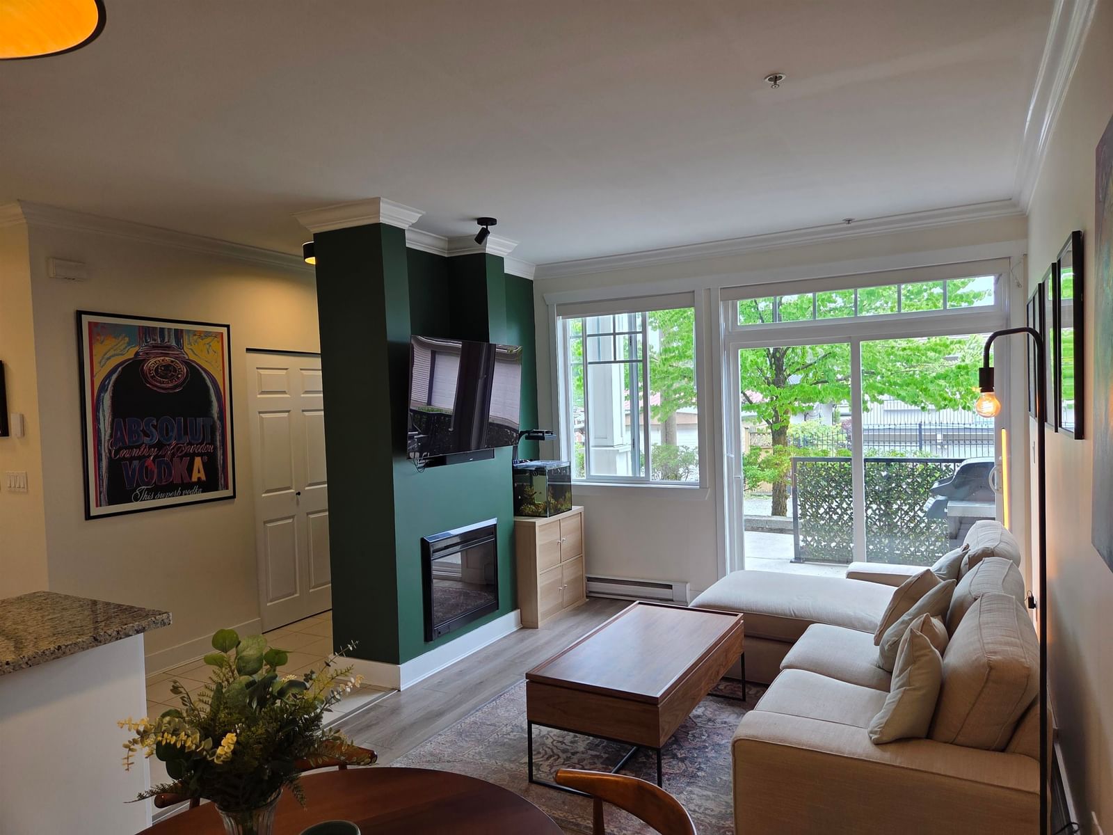 Listing Image 5