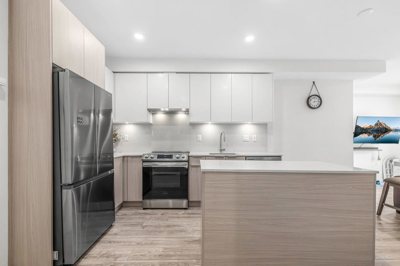 430 - 13968 Laurel Drive, Surrey, V3T 0S9 | Image 3