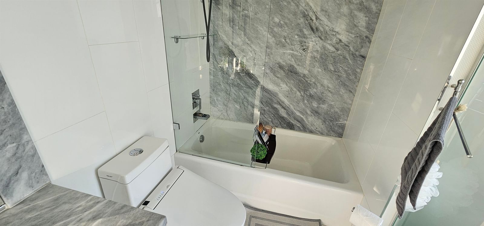 Listing Image 27