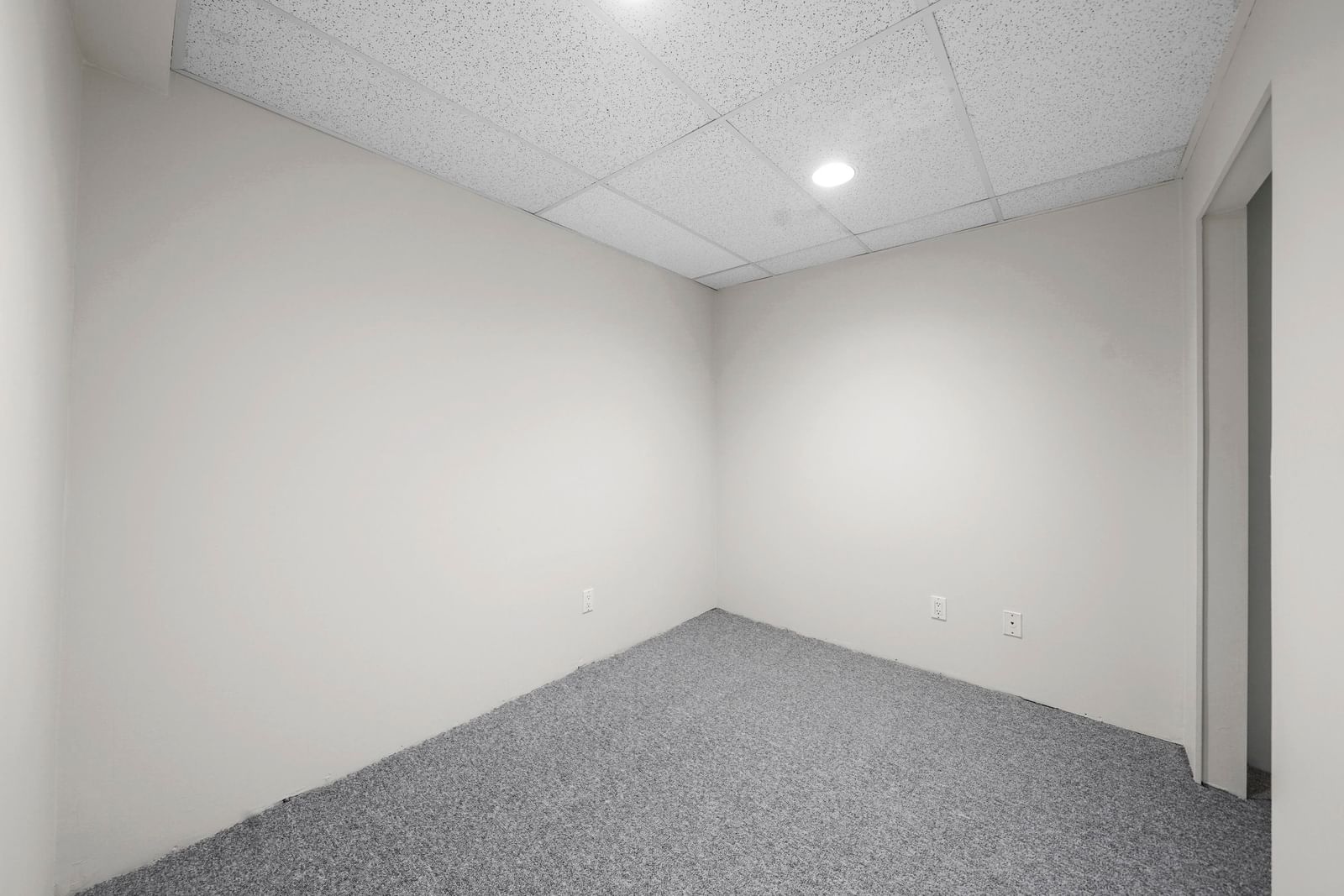 Listing Image 30
