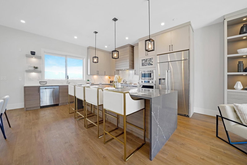 46137 Crestview Drive, Chilliwack, V2R 6G4 | Image 3