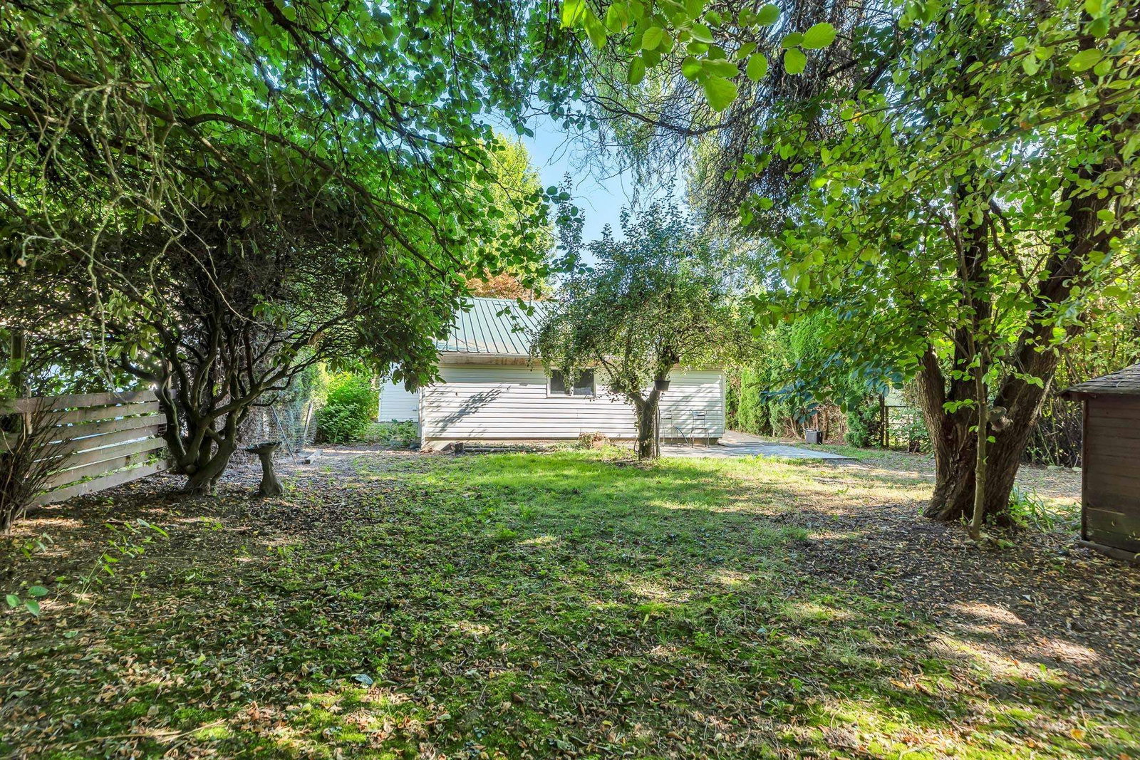Listing Image 11