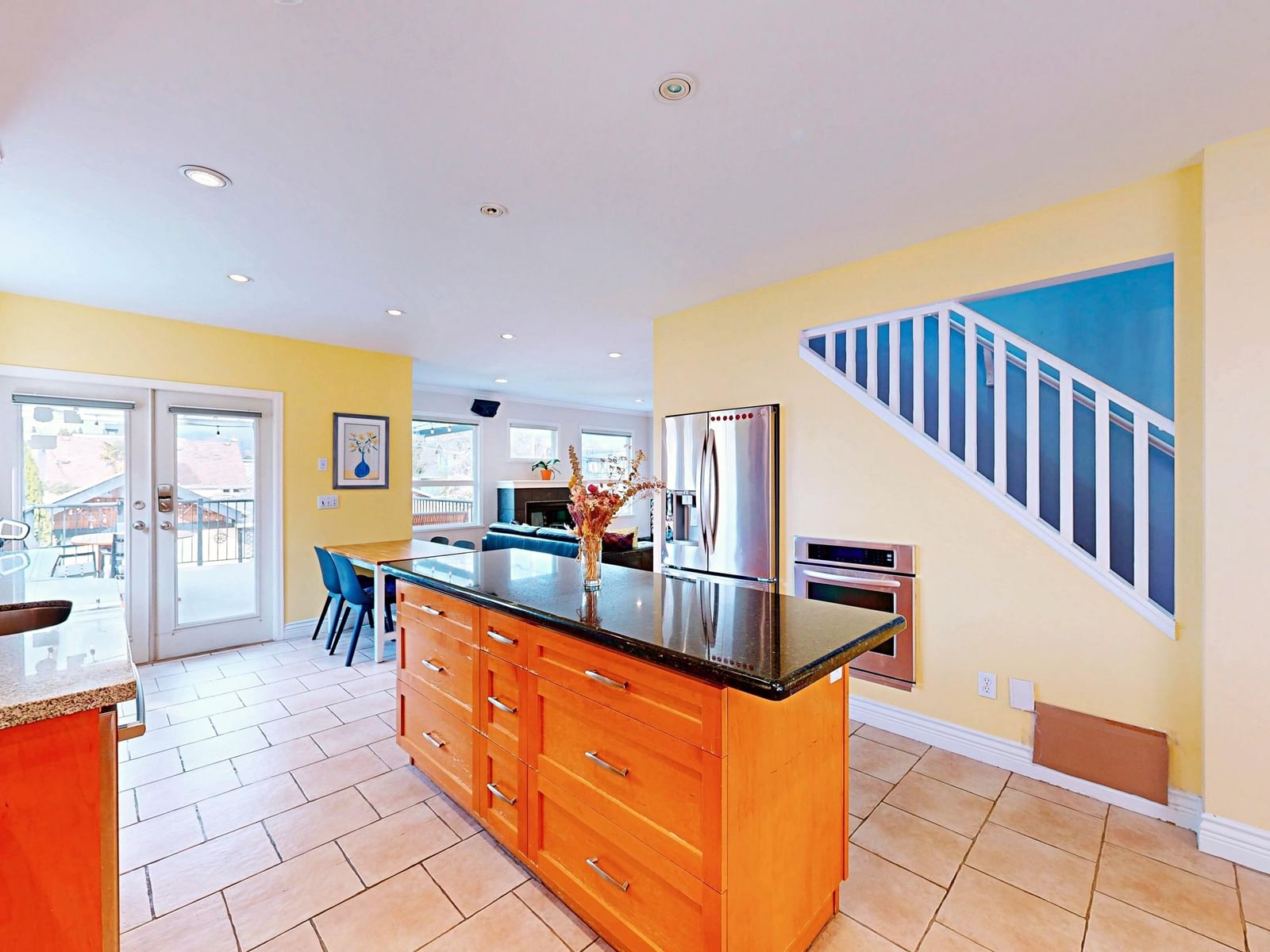 Listing Image 11