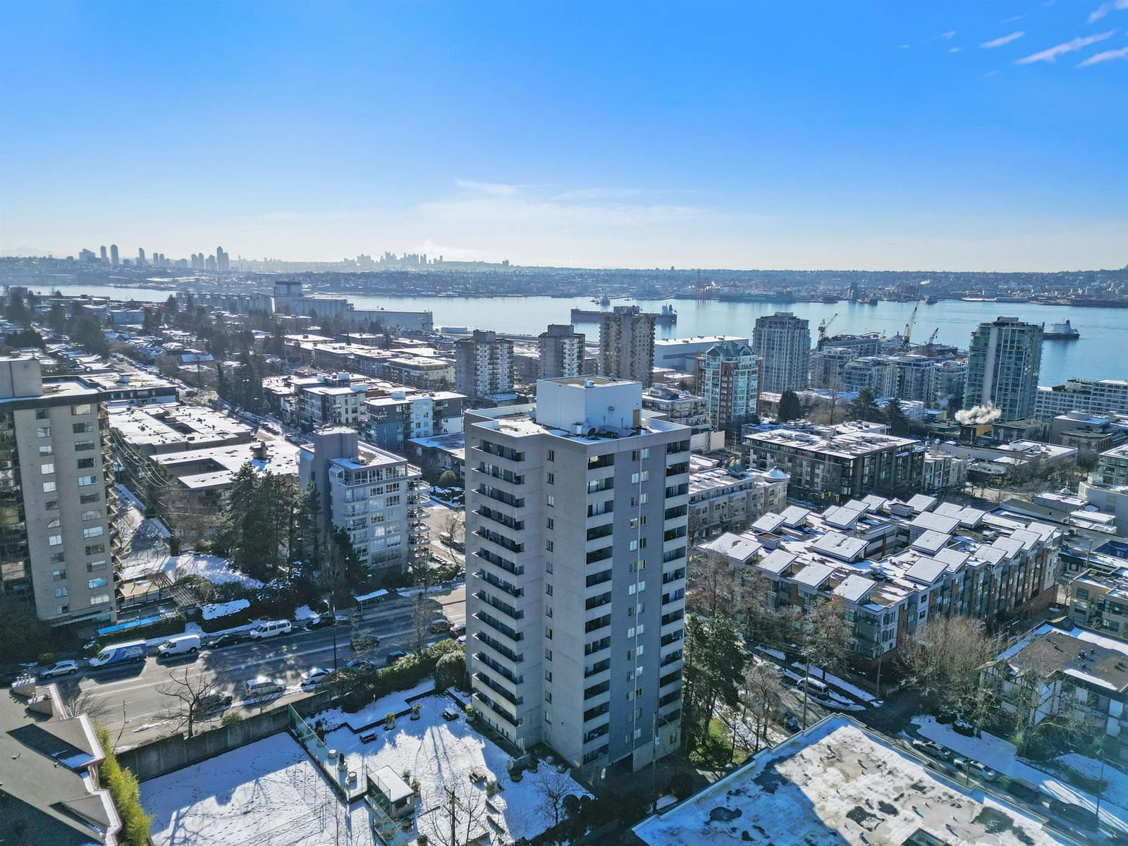 Listing Image 11