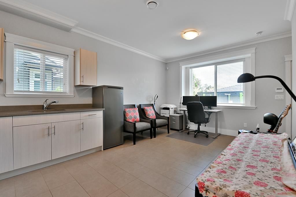 Listing Image 22