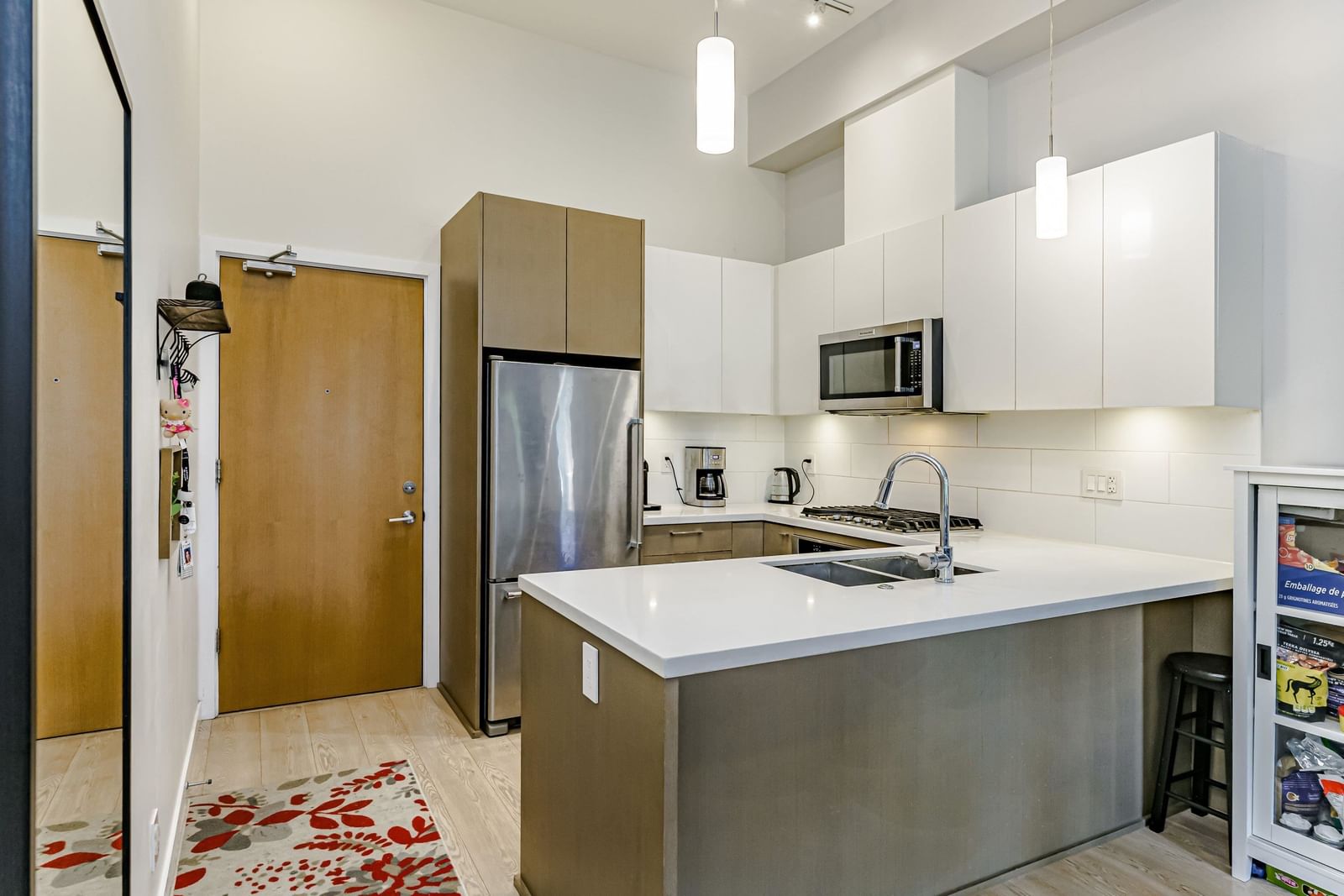 Listing Image 15