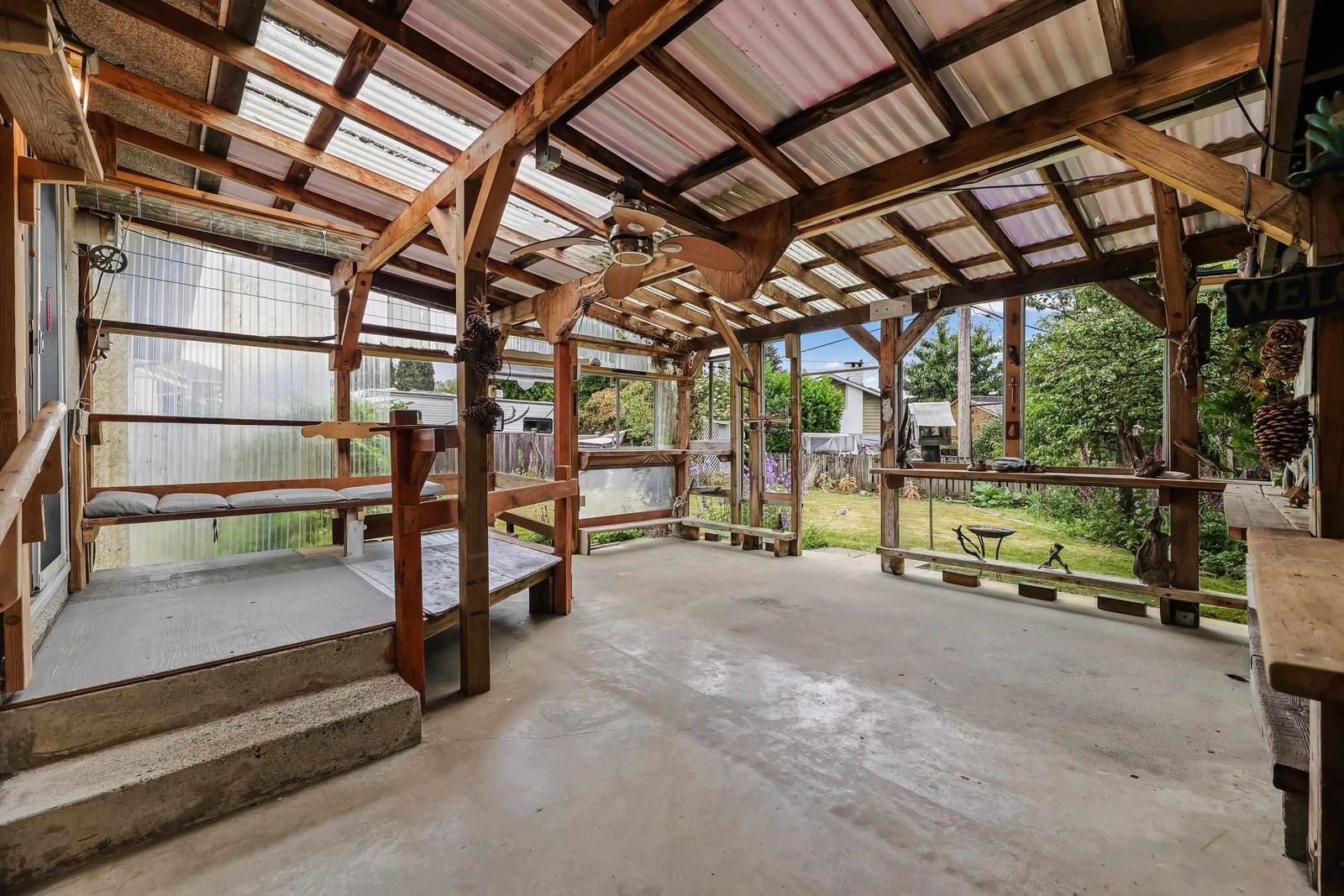 Listing Image 6