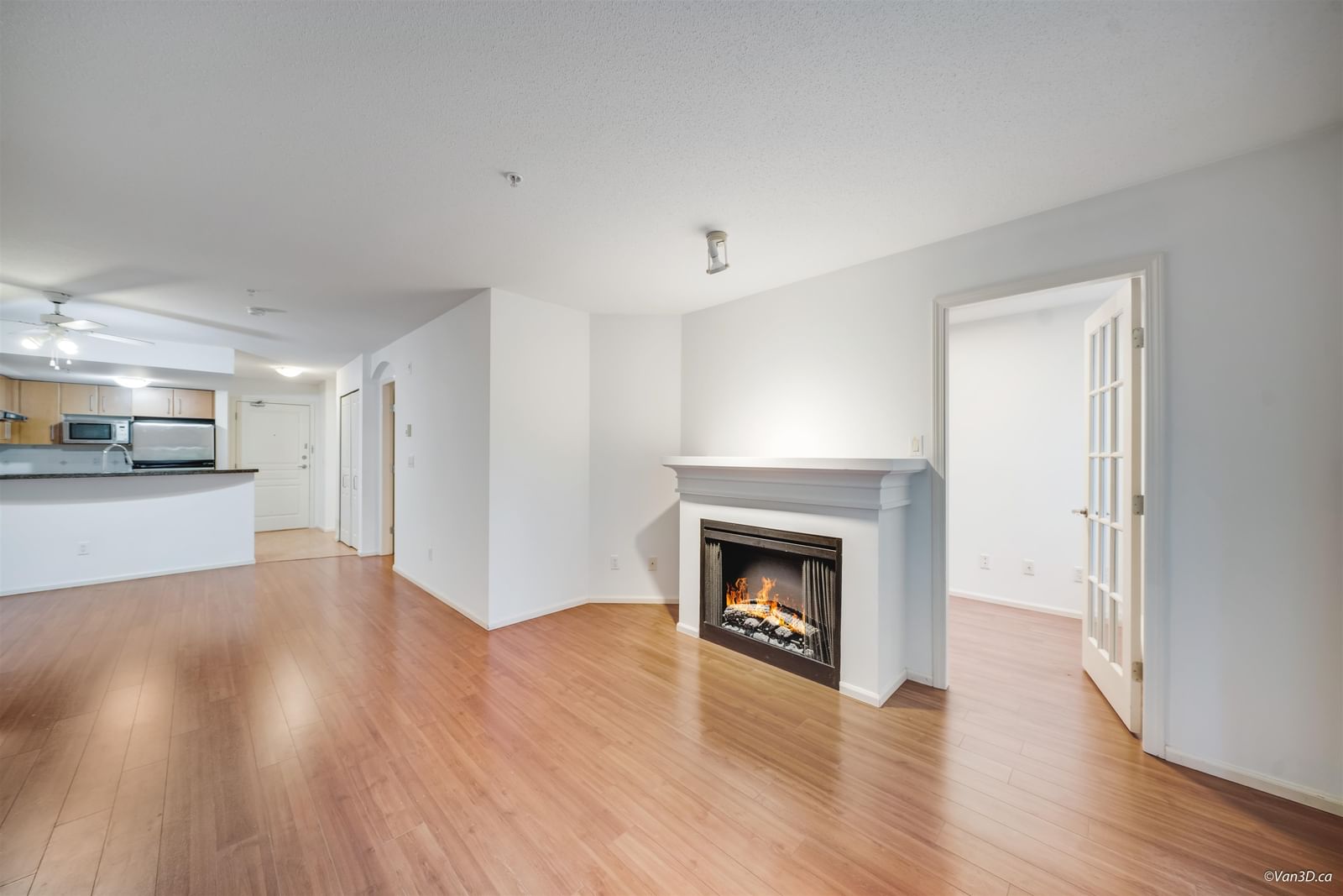 Listing Image 17