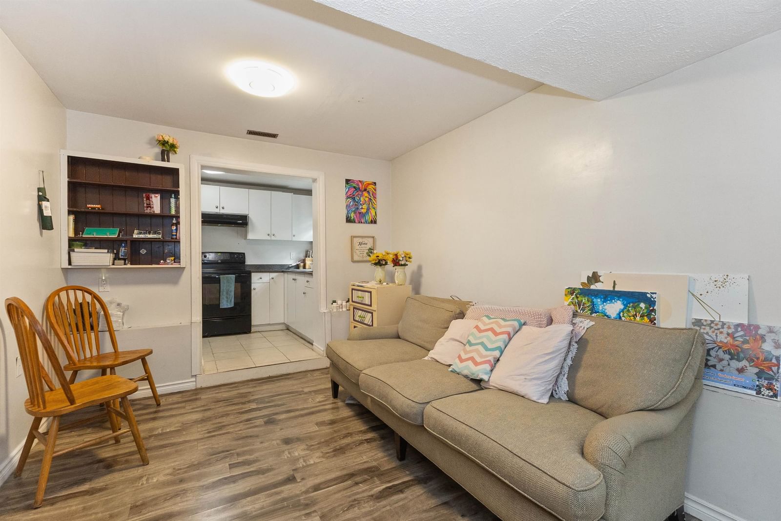Listing Image 19