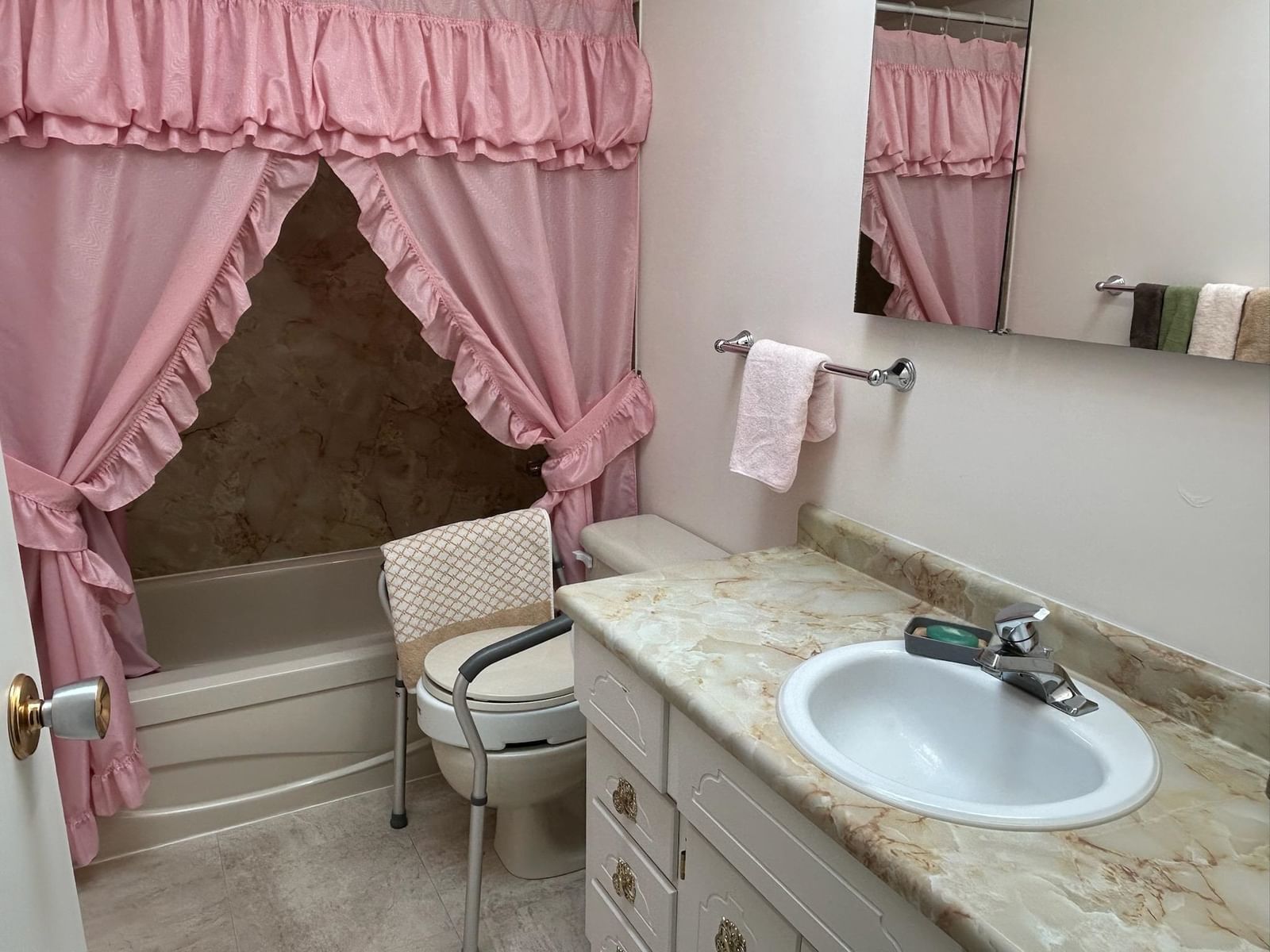 Listing Image 12