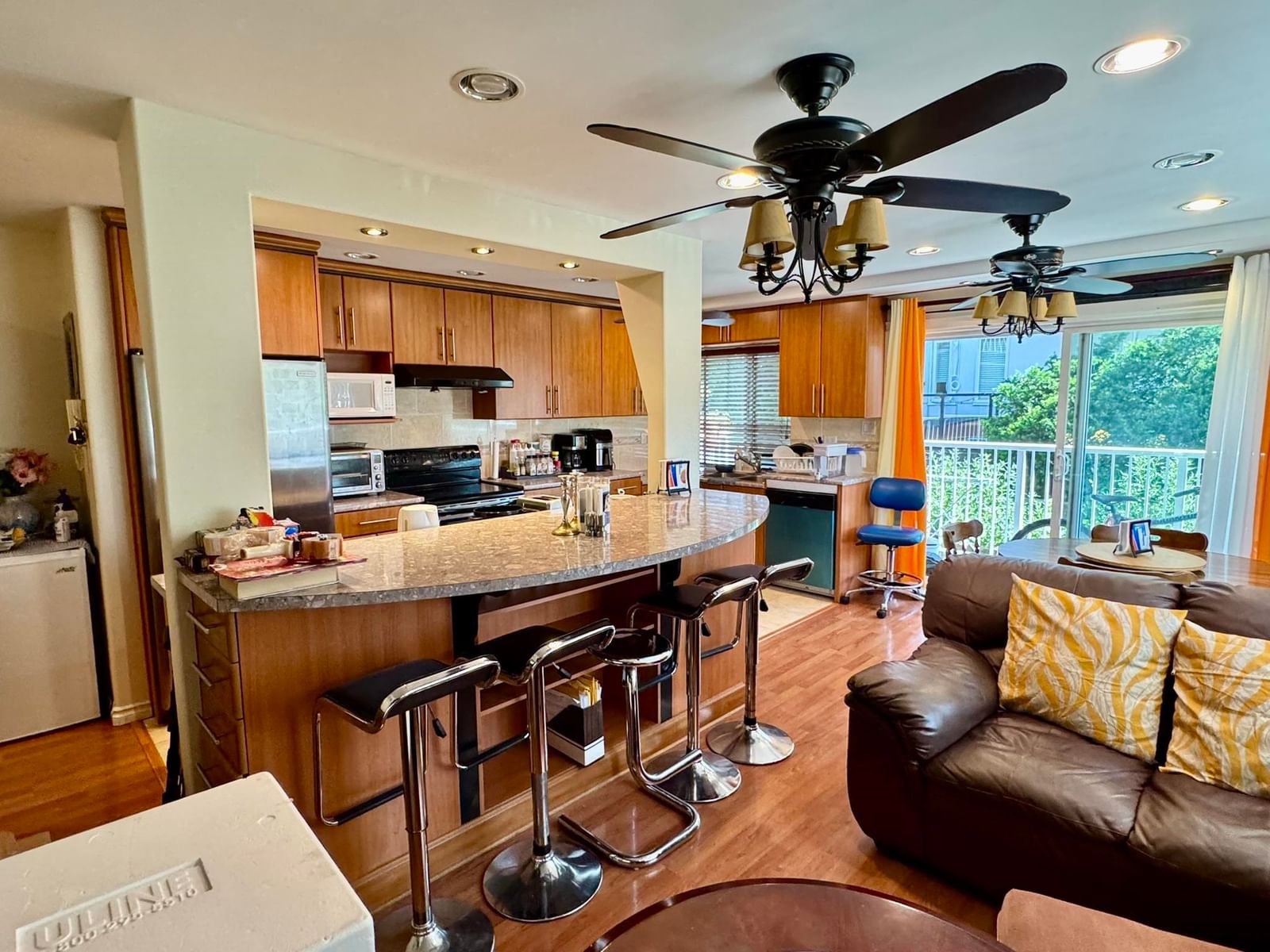 Listing Image 15
