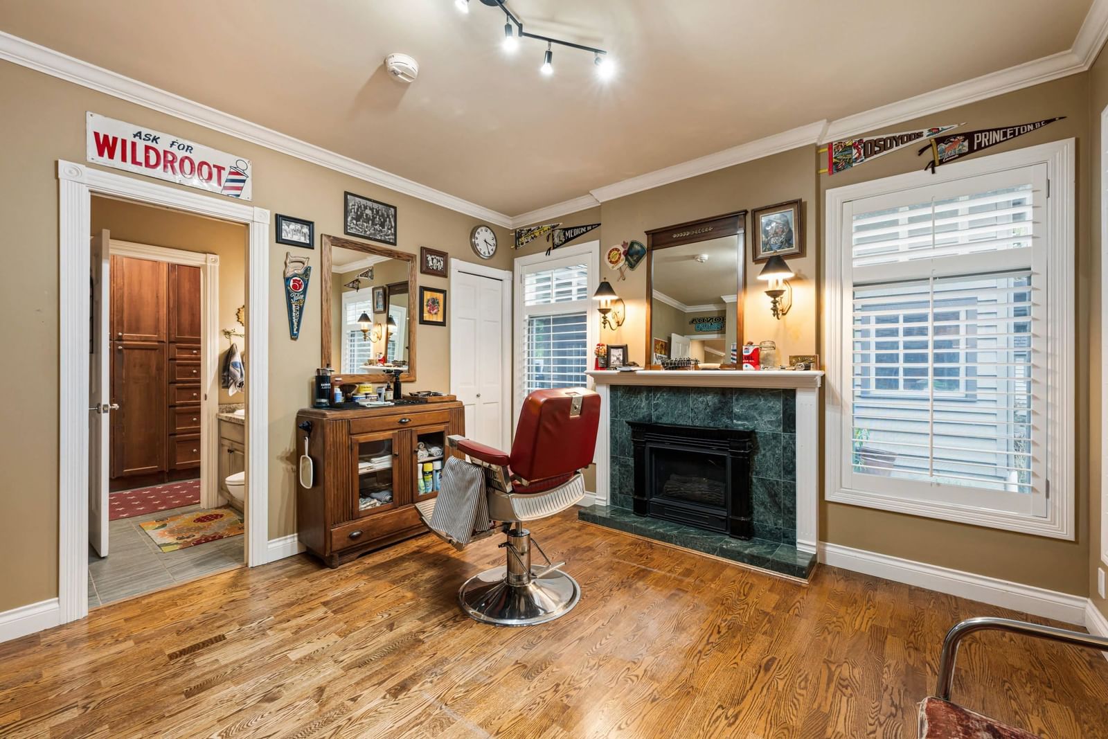 Listing Image 12