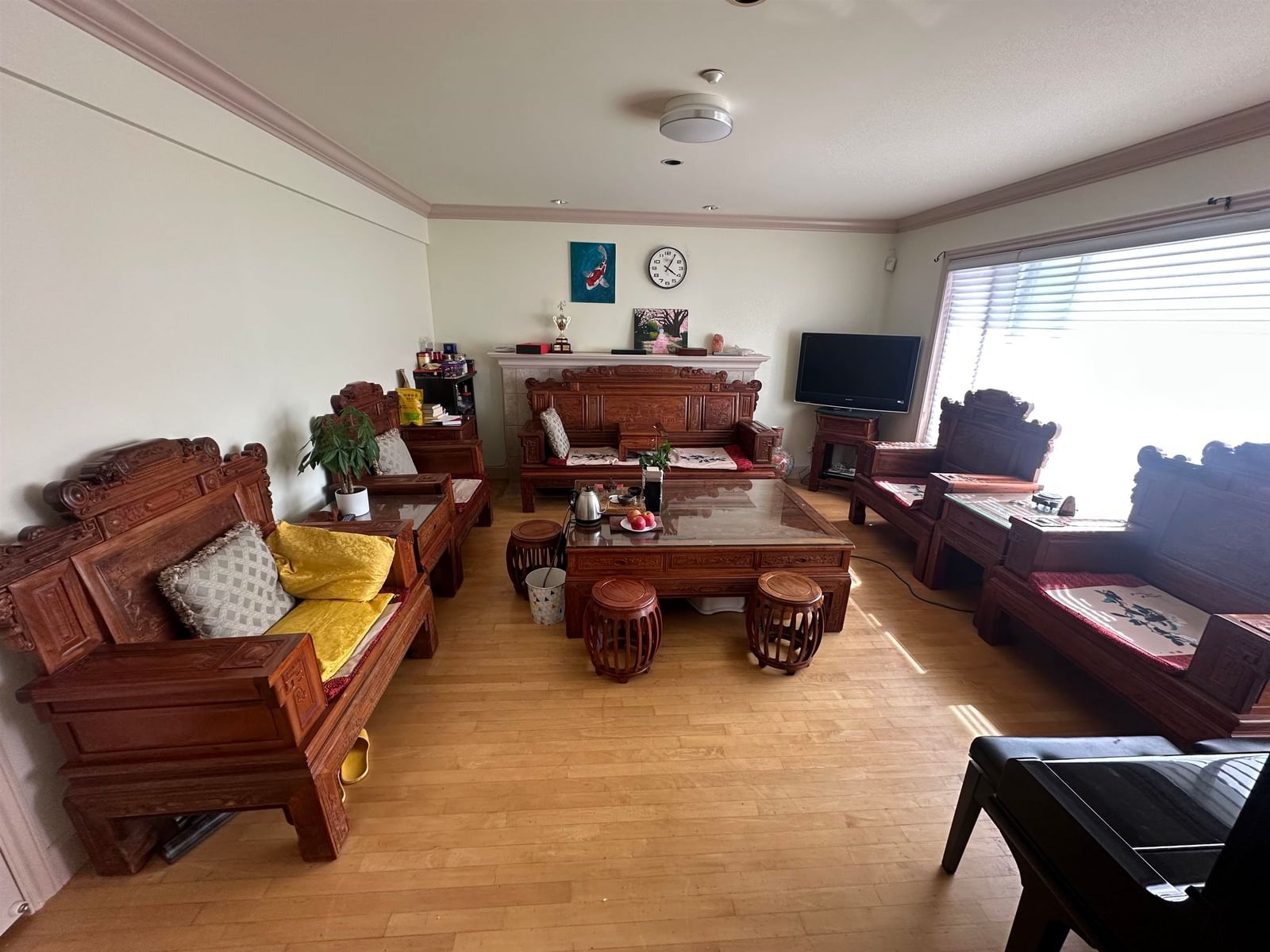 Listing Image 5