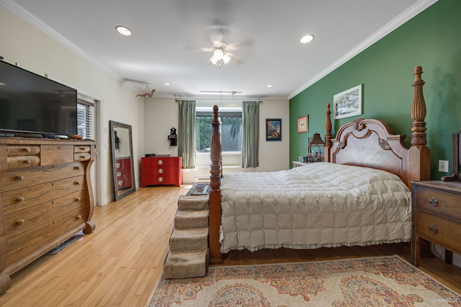 Listing Image 9