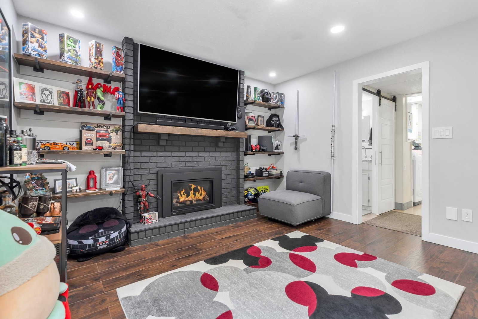 Listing Image 15