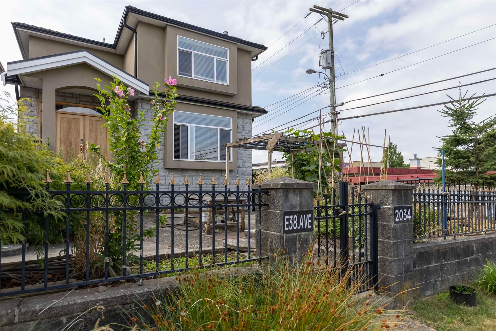 Listing Image 1