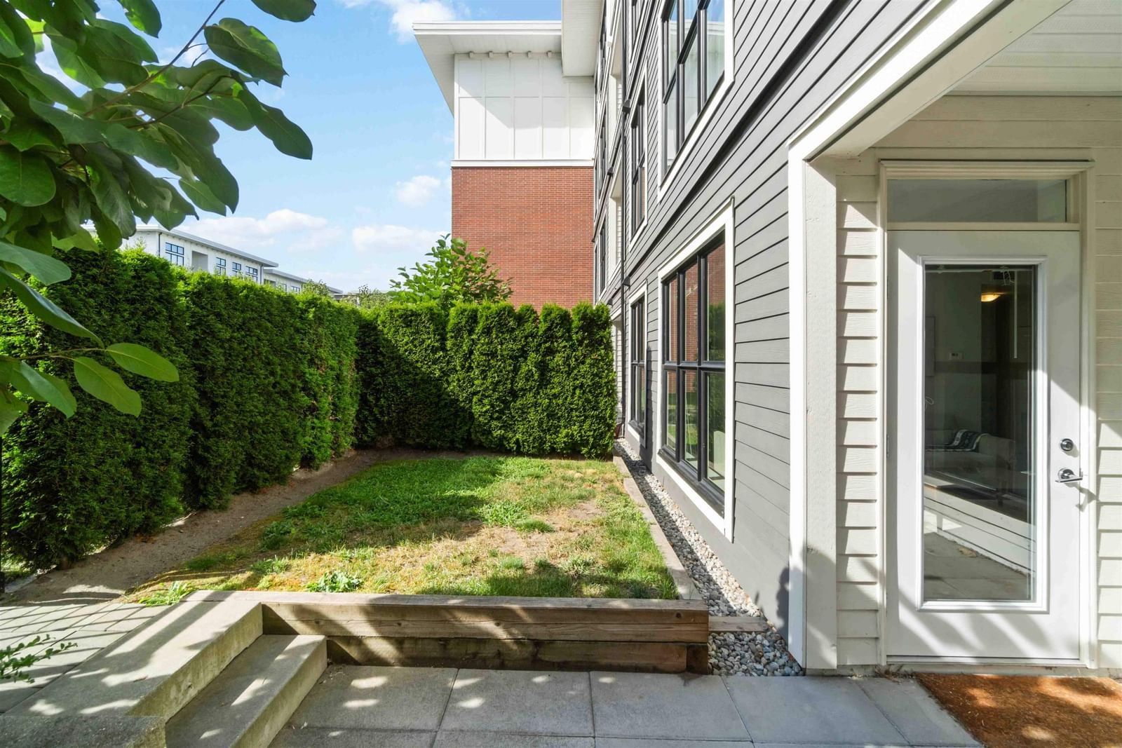Listing Image 20