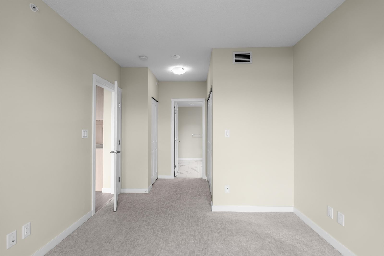 Listing Image 24