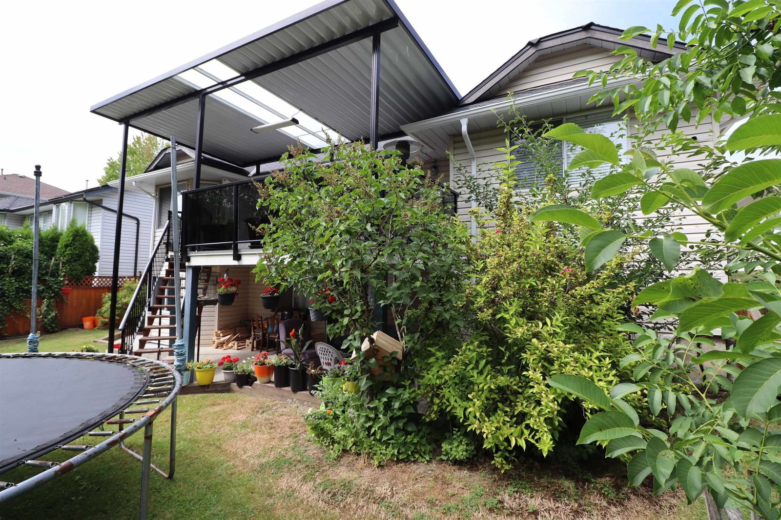 Listing Image 6