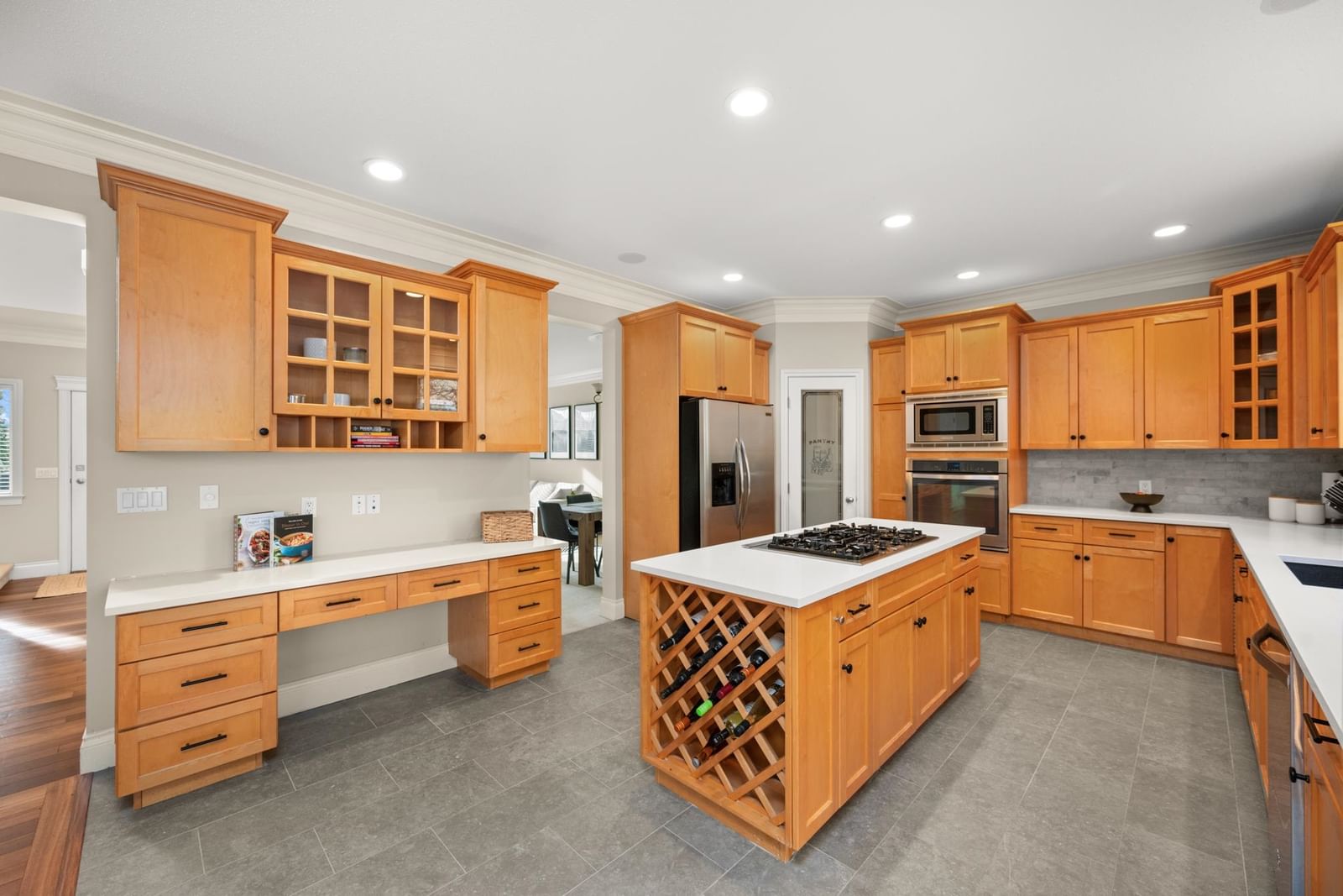 Listing Image 19