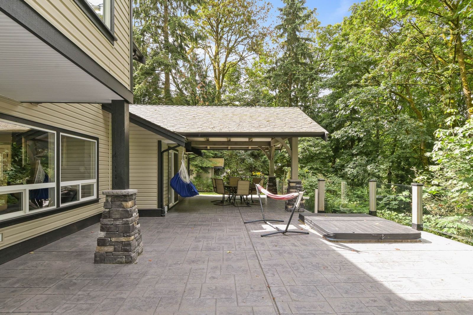 Listing Image 24