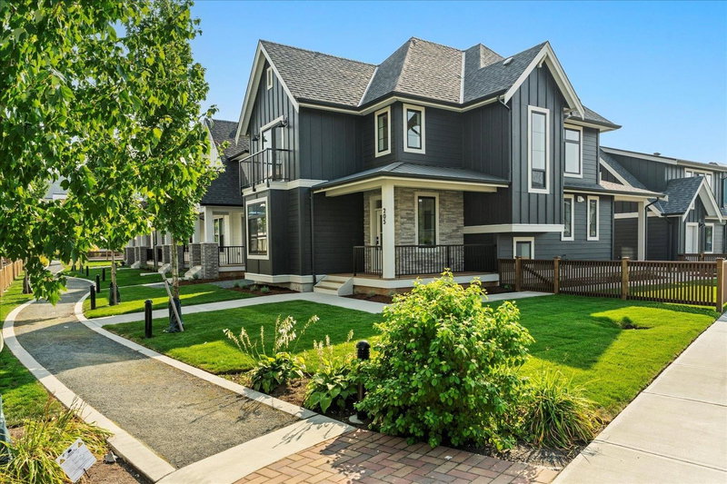 205 - 46211 Promontory Road, Chilliwack, V2R 6E4 | Image 2