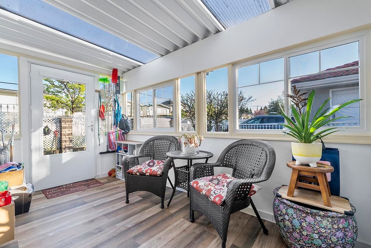 Listing Image 11
