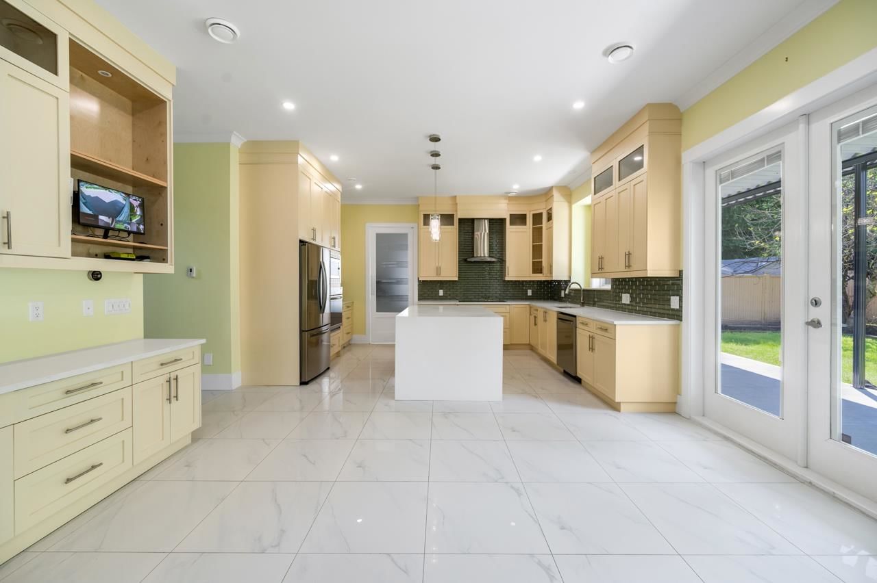 Listing Image 9