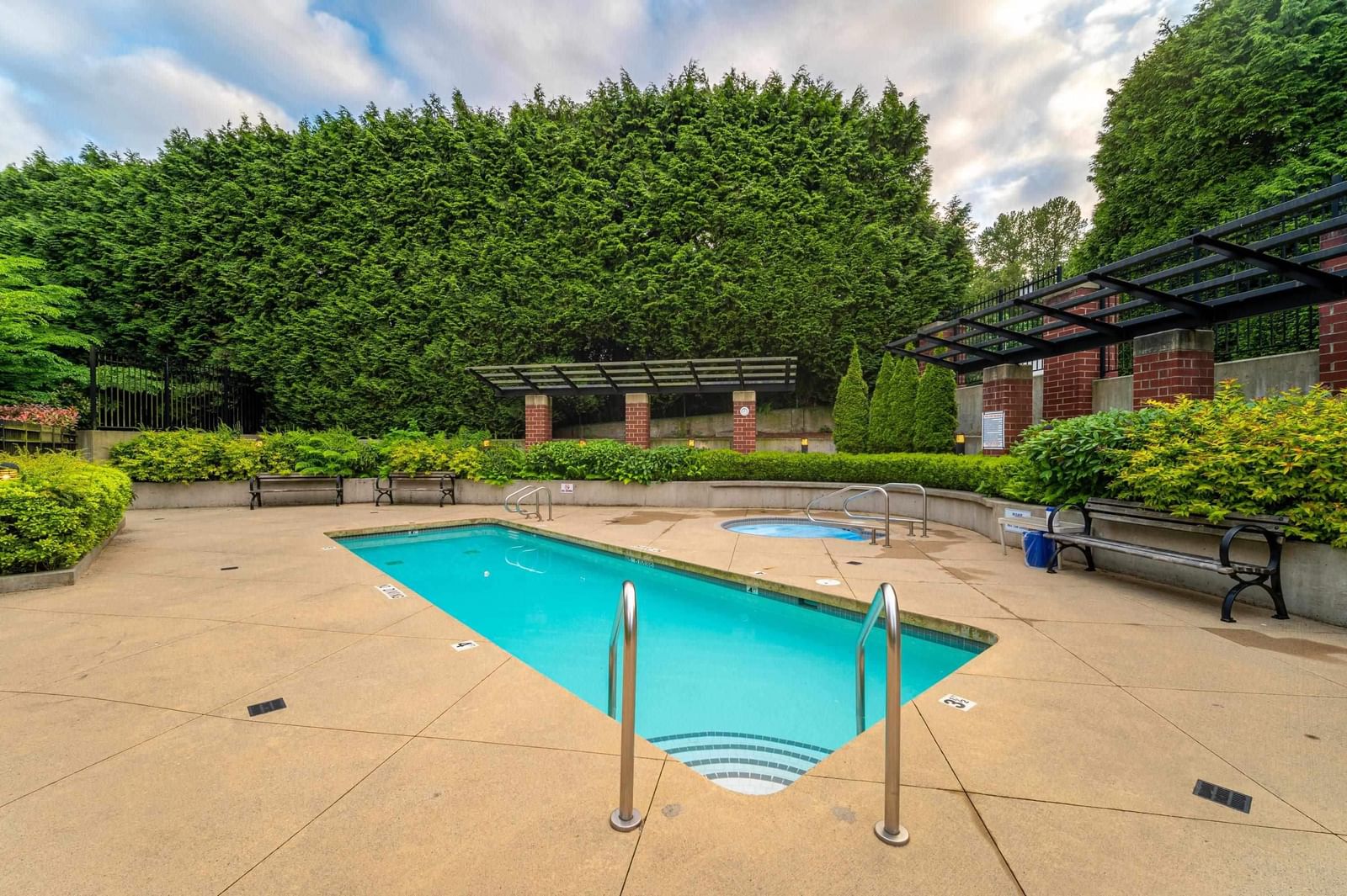 Listing Image 15