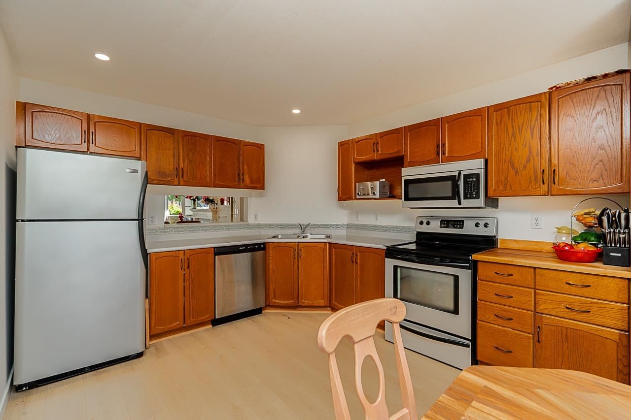 Listing Image 16