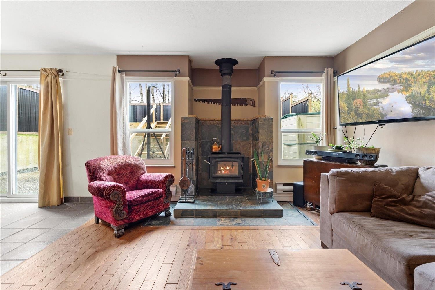 Listing Image 9