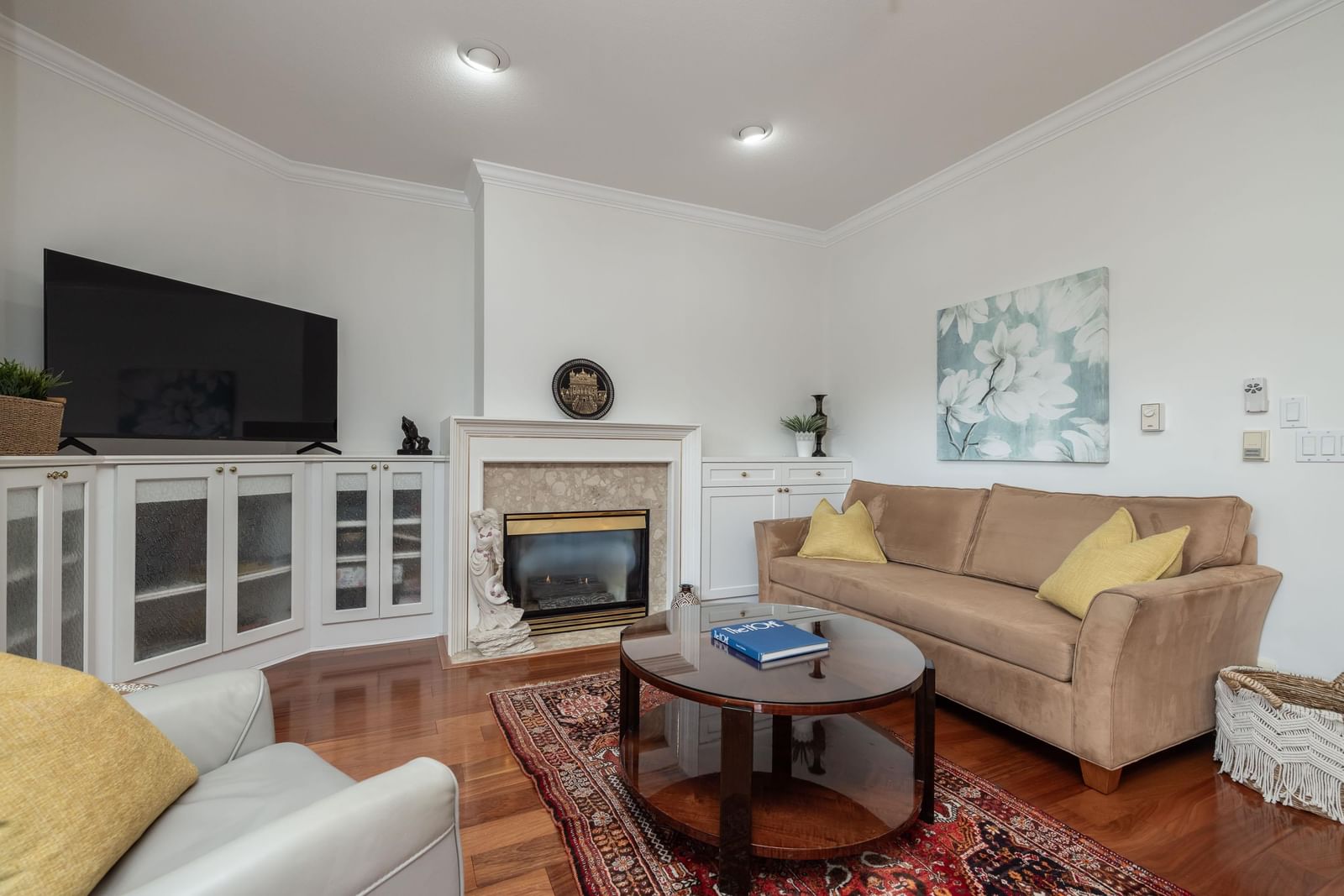 Listing Image 12