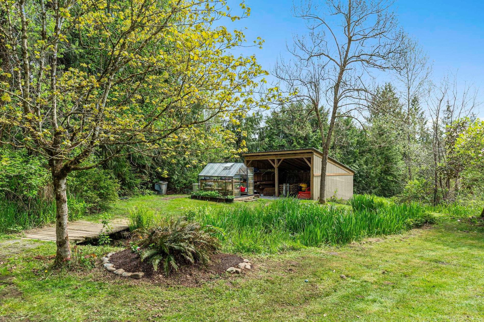 Listing Image 12
