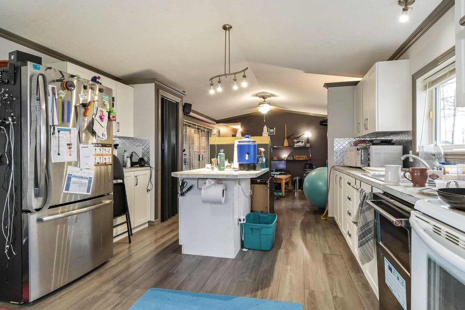 Listing Image 14