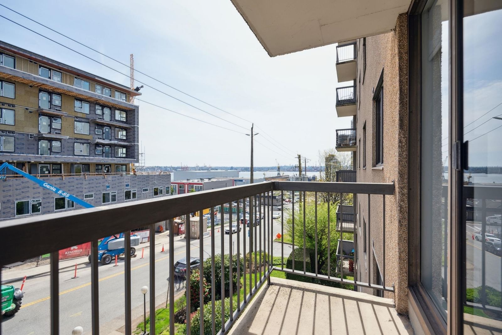 Listing Image 15