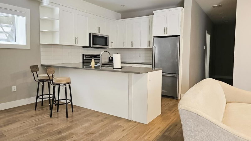 1033 Prospect Avenue, North Vancouver, V7R 2M6 | Image 2