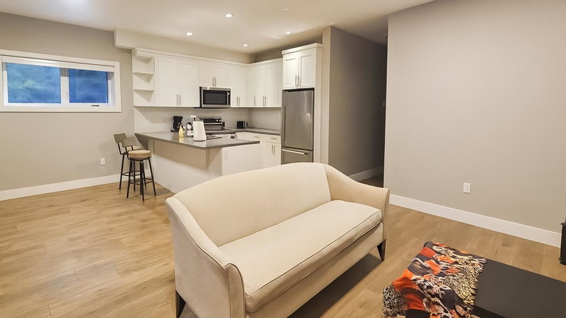 1033 Prospect Avenue, North Vancouver, V7R 2M6 | Image 3