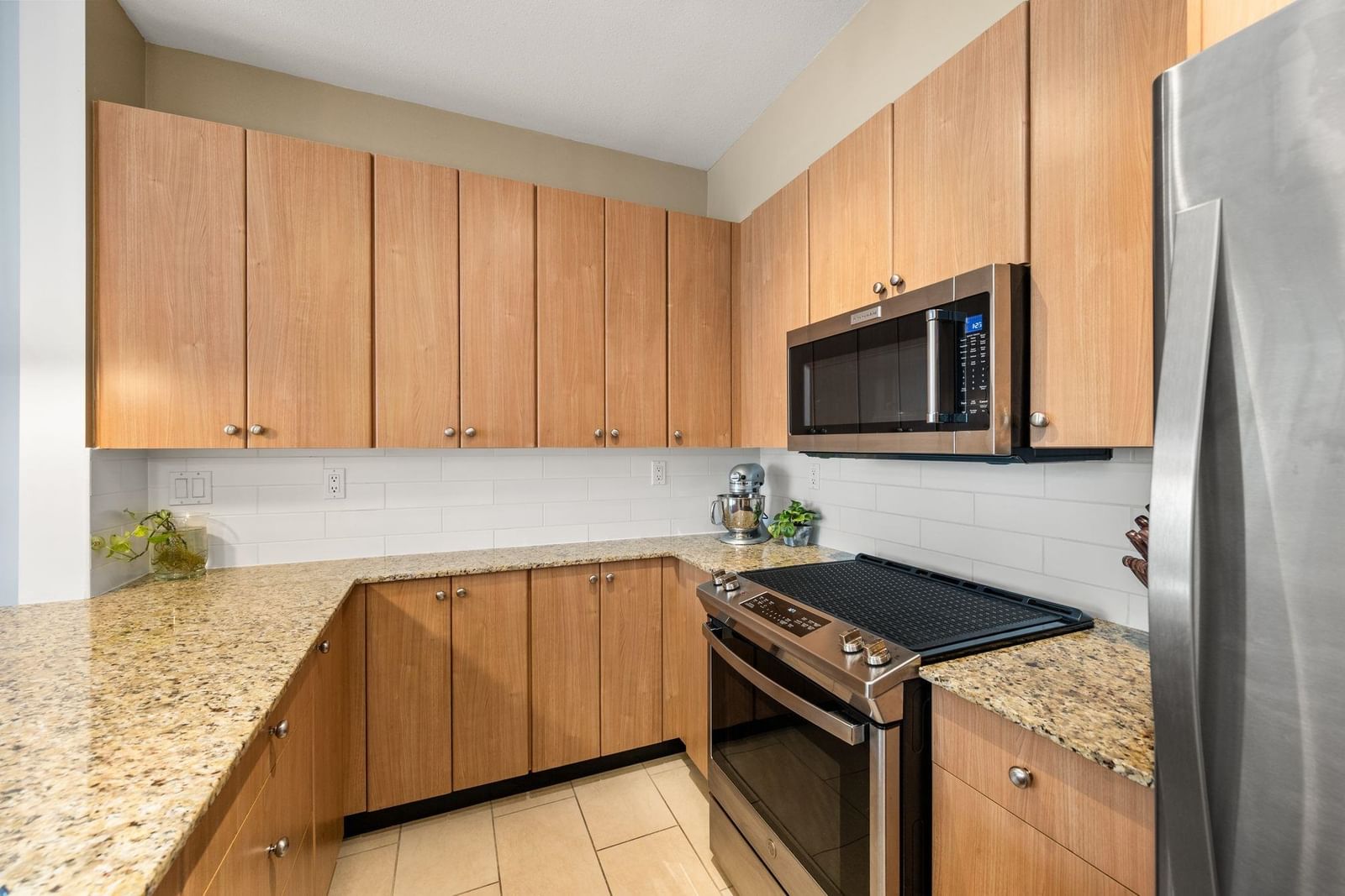 Listing Image 13