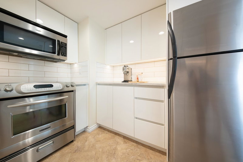 2204 - 183 Keefer Place, Vancouver, V6B 6B9 | Image 3