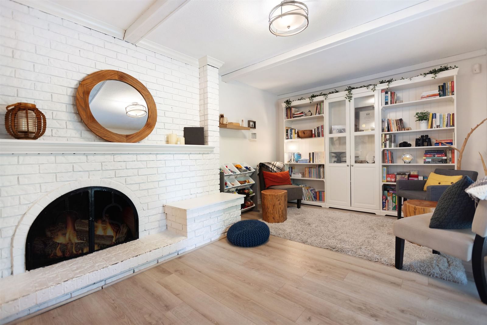 Listing Image 12